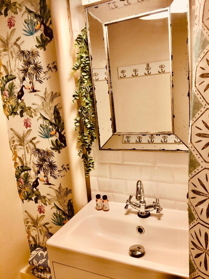Me And Mrs Jones Suite Jacuzzi Hypercentre مونبيلييه المظهر الخارجي الصورة